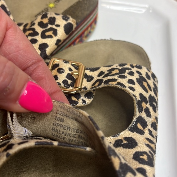 SEVEN DIALS SANDALS - Picture 6 of 6